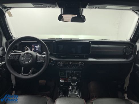 Used 2025 Jeep Gladiator Rubicon w/ Safety Group image 17