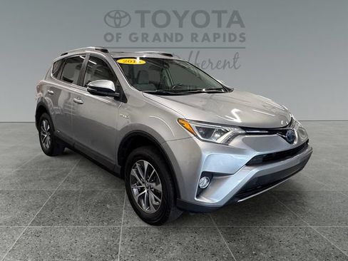 Certified 2018 Toyota RAV4 XLE AWD/4WD image 1
