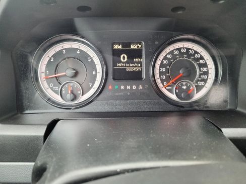 Used 2017 RAM 1500 Classic SLT RWD image 23