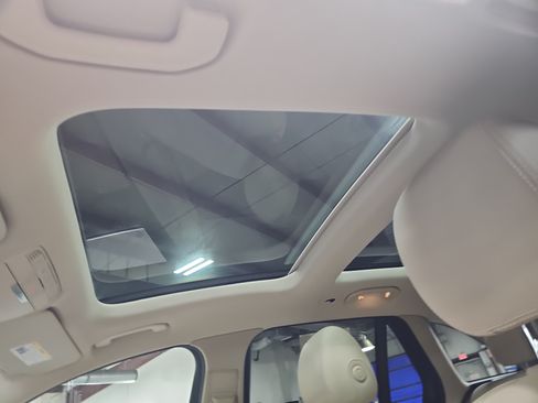 Used 2019 Mercedes-Benz GLC 300 4MATIC image 30