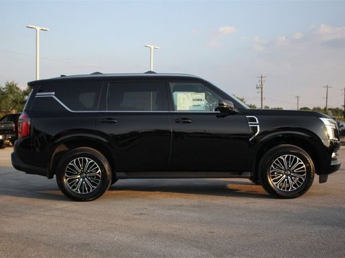 New 2025 Nissan Armada Platinum w/ Convenience Package image 4