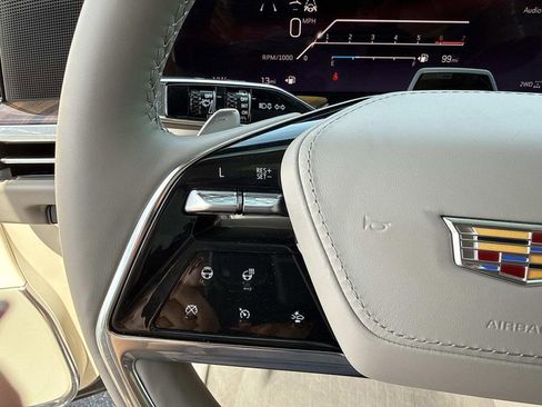 New 2026 Cadillac Escalade Platinum Sport w/ LPO, Floor Liner Package AWD/4WD image 30
