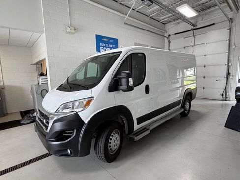 Used 2025 RAM ProMaster 2500 w/ U-Haul Equipment Group FWD image 3
