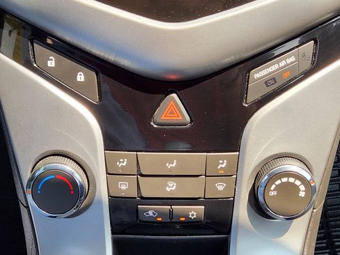 Used 2014 Chevrolet Cruze LT FWD image 22