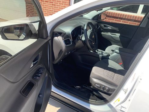 Used 2024 Chevrolet Equinox LT w/ LPO, Floor Liner Package AWD/4WD image 12