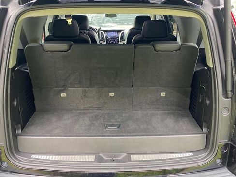 Used 2020 Cadillac Escalade Luxury RWD image 30