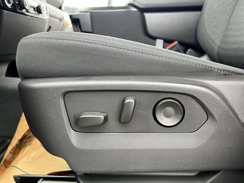 Used 2024 Chevrolet Silverado 1500 LT image 15