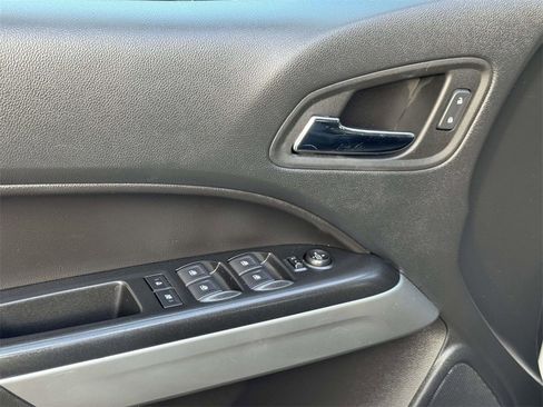 Used 2022 Chevrolet Colorado ZR2 w/ Colorado ZR2 Bison Edition image 18