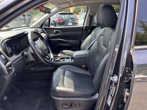 Used 2022 Kia Sorento S w/ Panoramic Sunroof Package AWD/4WD image 11