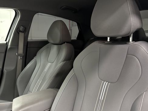 Used 2024 Hyundai Elantra Blue image 5