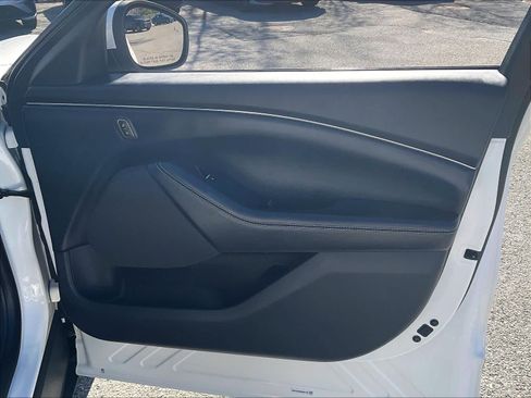 Used 2021 Ford Mustang Mach-E Select w/ Comfort/Appearance Package AWD/4WD image 12