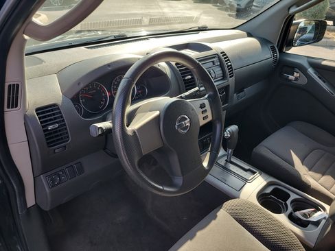 Used 2012 Nissan Pathfinder S image 19