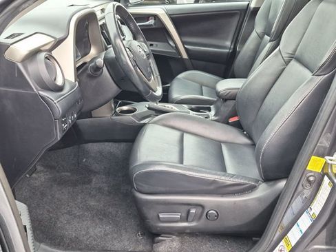Used 2015 Toyota RAV4 Limited w/ Technology Package AWD/4WD image 9