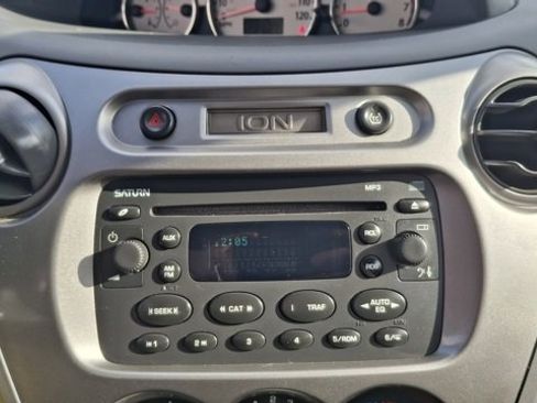 Used 2005 Saturn ION Level 3 w/ Travel Pkg image 4