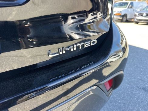 Used 2023 Toyota Highlander Limited image 33