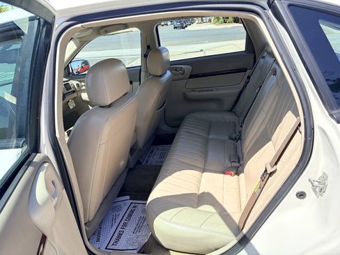 Used 2004 Chevrolet Impala w/ Preferred Equipment Group FWD image 18