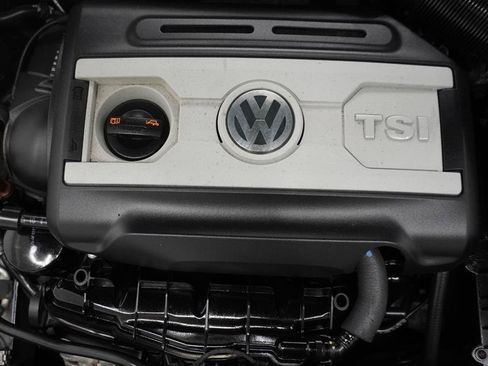 Used 2012 Volkswagen Jetta GLI FWD image 31