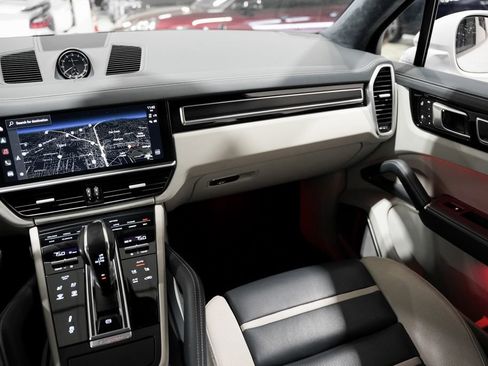 Used 2023 Porsche Cayenne GTS image 24