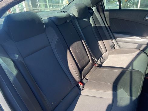 Used 2017 Dodge Charger SXT image 11