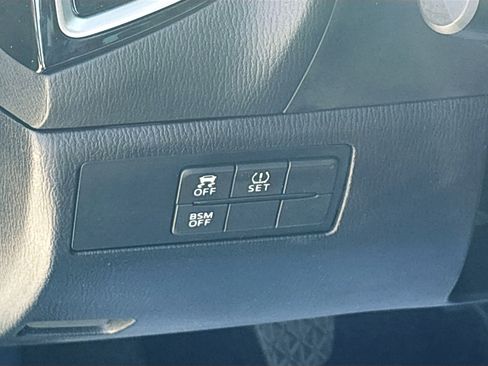 Used 2016 MAZDA MAZDA3 i Sport w/ Preferred Equipment Package image 11