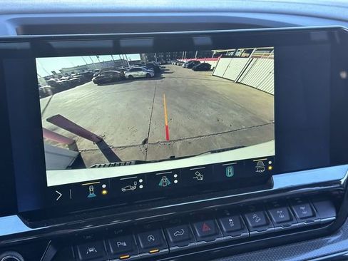 Used 2023 Chevrolet Silverado 1500 ZR2 w/ Technology Package AWD/4WD image 21