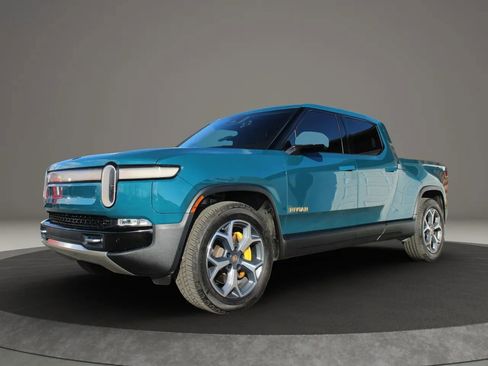 Used 2022 Rivian R1T Adventure image 4