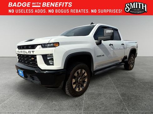 Used 2022 Chevrolet Silverado 2500 Custom w/ Custom Value Package AWD/4WD image 8