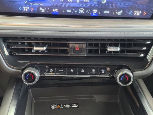 Used 2025 Chevrolet Tahoe Z71 AWD/4WD image 15