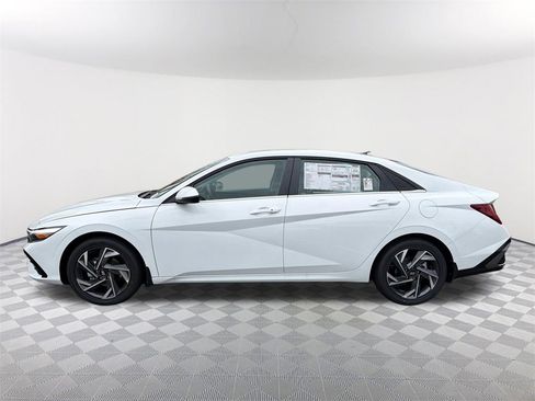 New 2026 Hyundai Elantra Limited image 8