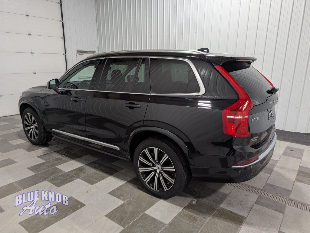 Used 2025 Volvo XC90 B5 Core AWD/4WD image 2