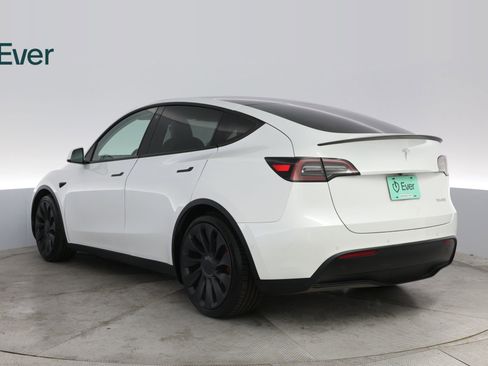 Used 2022 Tesla Model Y Performance image 16