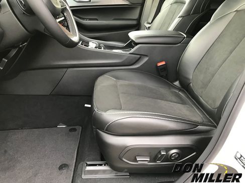 New 2025 Jeep Grand Cherokee L Altitude image 12