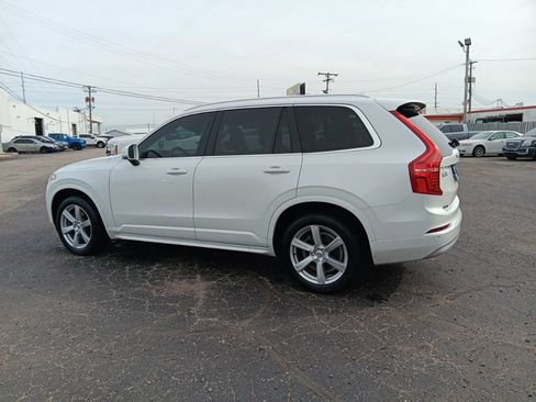 Used 2022 Volvo XC90 T5 Momentum AWD/4WD image 9