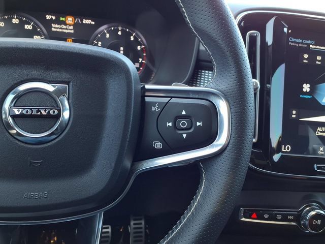 Used 2019 Volvo XC40 T5 R-Design AWD/4WD image 12