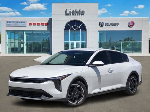 Used 2025 Kia K4 EX FWD image 1