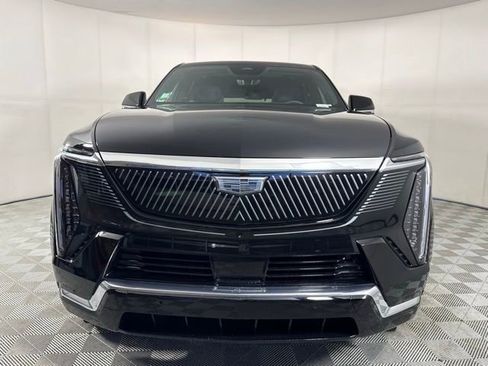 New 2025 Cadillac Escalade IQ Luxury 2 AWD/4WD image 14