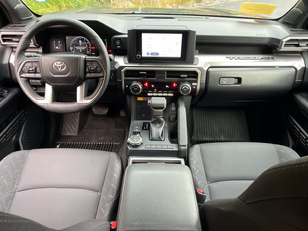 Used 2025 Toyota Tacoma SR5 AWD/4WD image 12