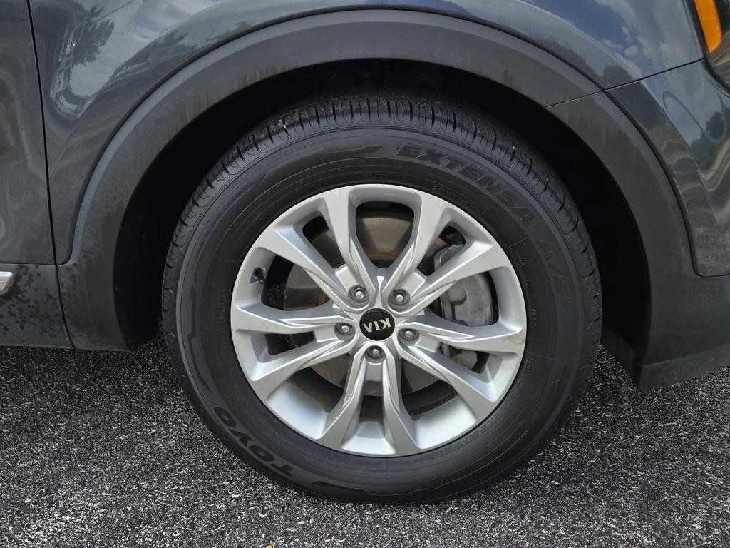 Used 2021 Kia Telluride LX AWD/4WD image 4