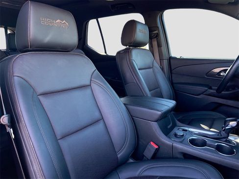 Used 2023 Chevrolet Traverse High Country image 31