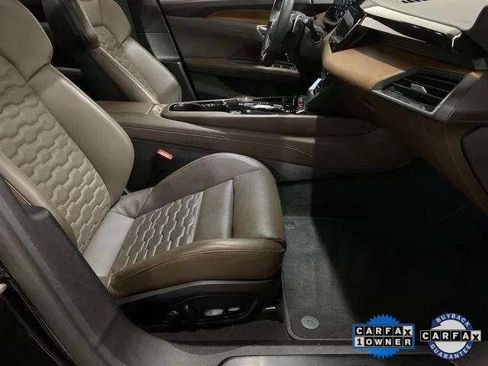 Used 2022 Audi e-tron GT Premium Plus image 78