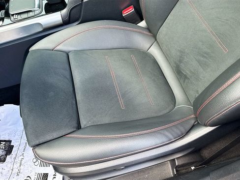 Used 2023 Mercedes-Benz GLB 250 image 19