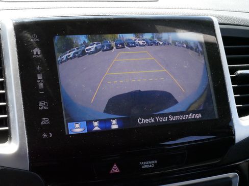 Used 2017 Honda Pilot Touring image 30