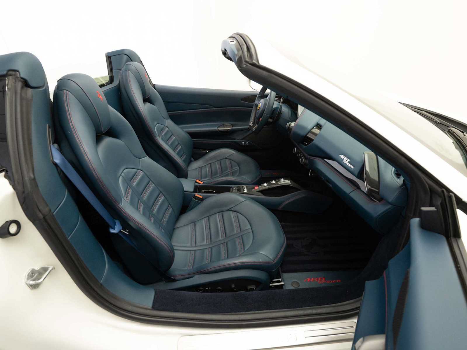 Used 2017 Ferrari 488 Spider RWD image 10