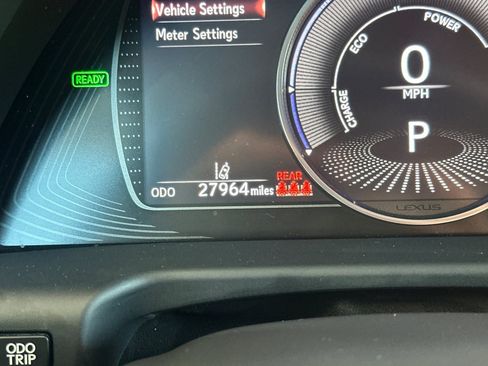 Certified 2023 Lexus ES 300h w/ Premium Package FWD image 33