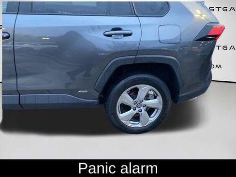 Used 2021 Toyota RAV4 XLE Premium image 13