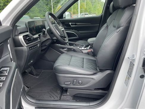 Used 2024 Kia Telluride EX X-Line AWD/4WD image 4