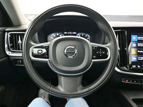 Used 2020 Volvo S60 T5 Momentum w/ Protection Package Premier FWD image 21