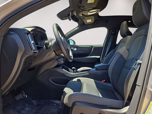 Certified 2023 Volvo C40 Recharge Core AWD/4WD image 23