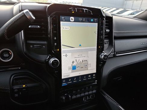 Used 2022 RAM 2500 Limited image 19