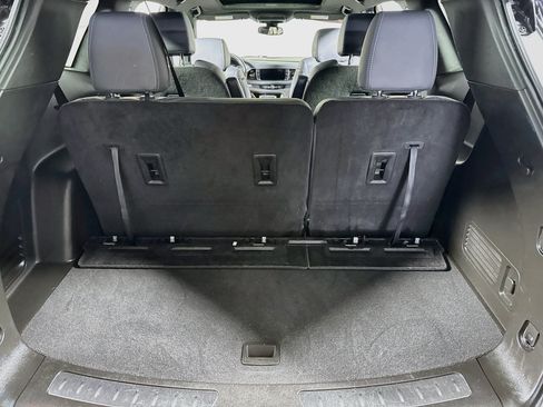Used 2023 Buick Enclave Essence w/ Experience Buick Package AWD/4WD image 30